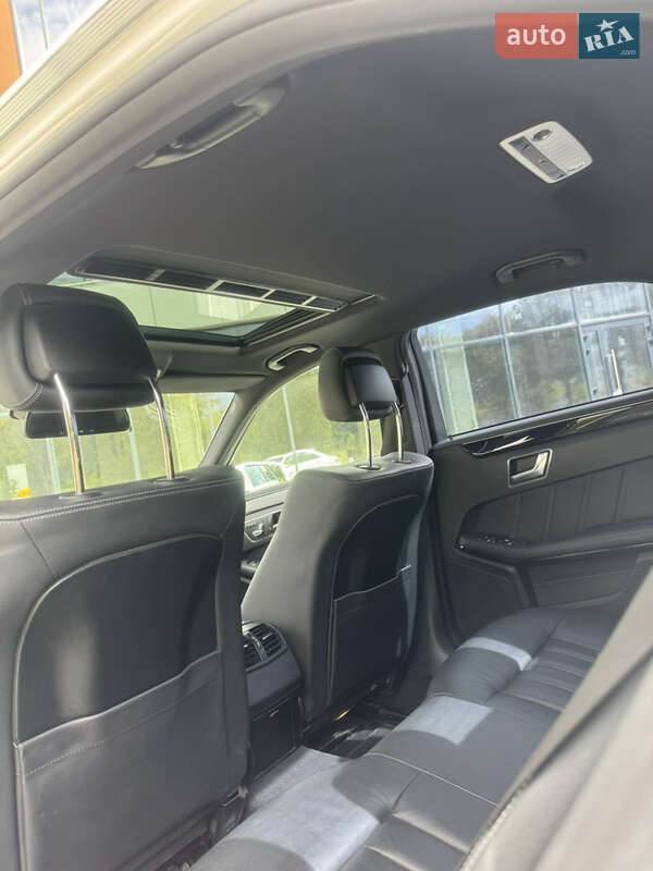 Седан Mercedes-Benz E-Class 2015 в Рівному