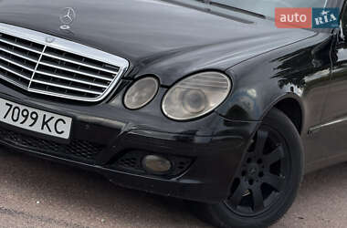 Седан Mercedes-Benz E-Class 2008 в 