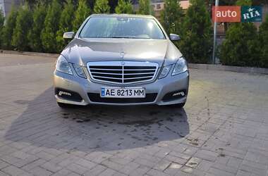 Седан Mercedes-Benz E-Class 2010 в 