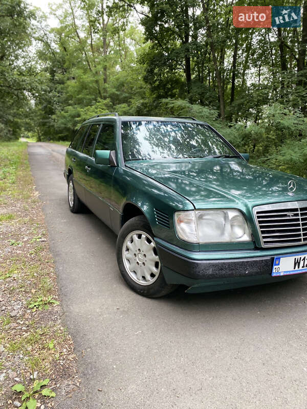 Универсал Mercedes-Benz E-Class 1995 в Попельне
