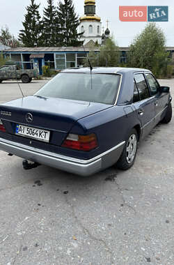 Седан Mercedes-Benz E-Class 1988 в 