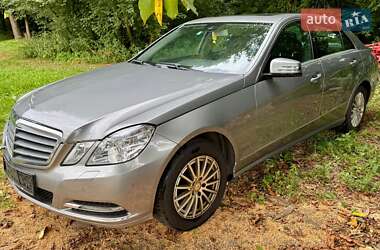 Седан Mercedes-Benz E-Class 2012 в Ратным