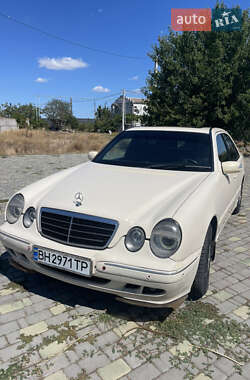 Седан Mercedes-Benz E-Class 2000 в Овидиополе