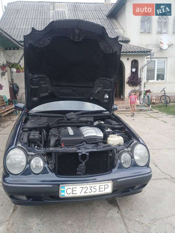 Седан Mercedes-Benz E-Class 2000 в Черновцах
