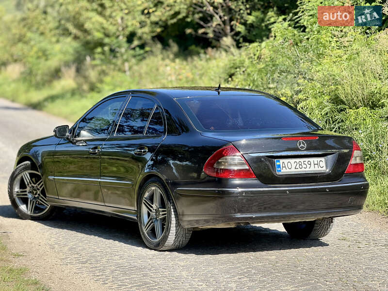 Седан Mercedes-Benz E-Class 2007 в Иршаве