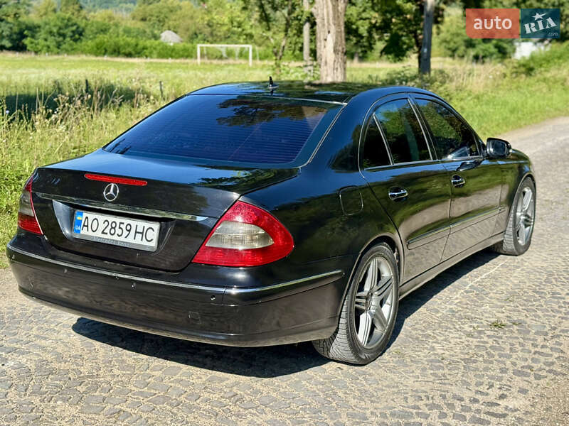 Седан Mercedes-Benz E-Class 2007 в Иршаве
