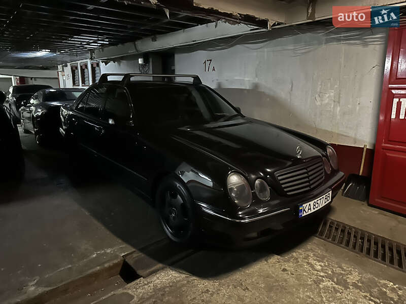 Mercedes-Benz E-Class 2000