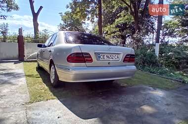 Седан Mercedes-Benz E-Class 1996 в Банилове