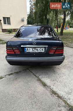 Седан Mercedes-Benz E-Class 1998 в 