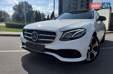 Седан Mercedes-Benz E-Class 2016 в Киеве