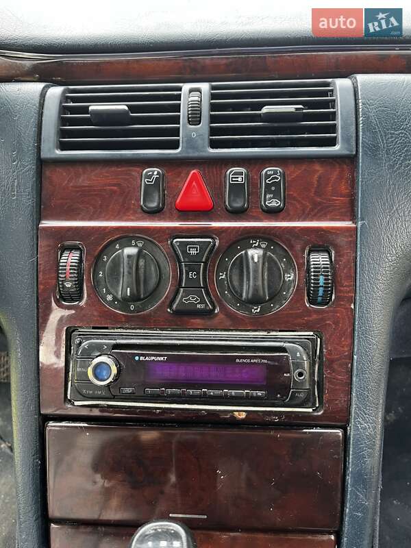 Седан Mercedes-Benz E-Class 1997 в Вінниці