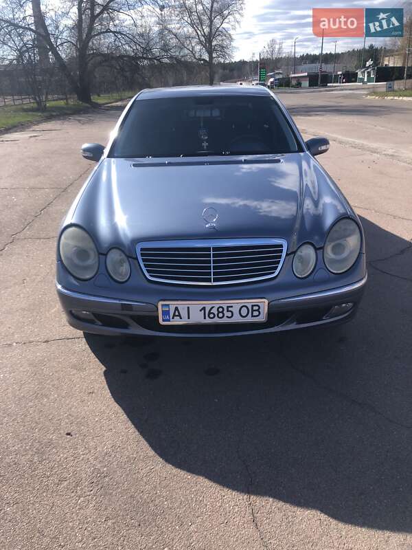 Mercedes-Benz E-Class 2005