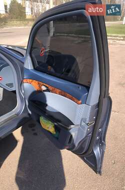 Седан Mercedes-Benz E-Class 2005 в 