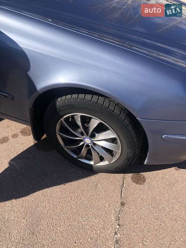 Седан Mercedes-Benz E-Class 2005 в Славутичі