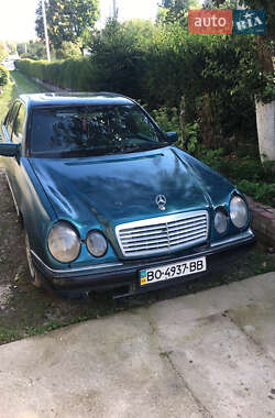 Седан Mercedes-Benz E-Class 1996 в 