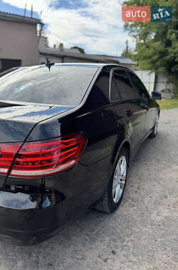 Седан Mercedes-Benz E-Class 2010 в 