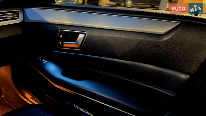 Седан Mercedes-Benz E-Class 2014 в Кривому Розі