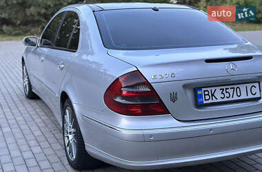 Седан Mercedes-Benz E-Class 2002 в 