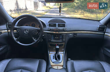 Седан Mercedes-Benz E-Class 2002 в 