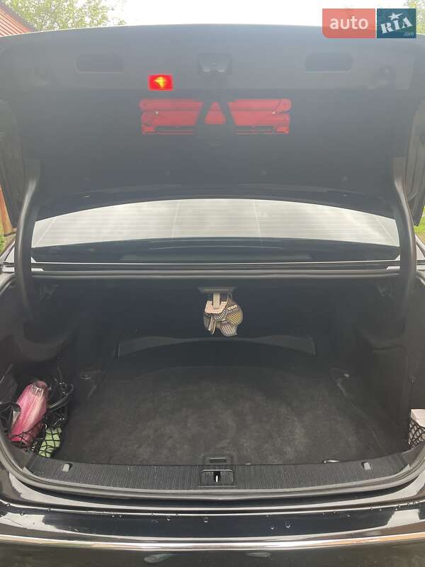 Седан Mercedes-Benz E-Class 2010 в Крайниково