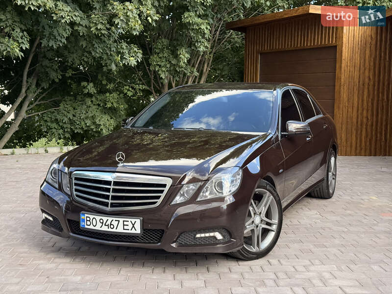 Седан Mercedes-Benz E-Class 2009 в Тернополе