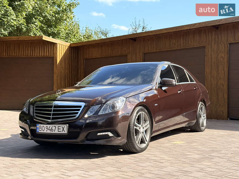 Седан Mercedes-Benz E-Class 2009 в Тернополе