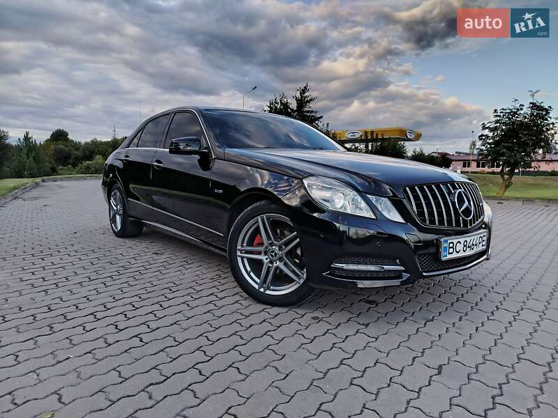 Седан Mercedes-Benz E-Class 2011 в Бродах