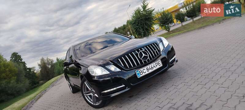 Седан Mercedes-Benz E-Class 2011 в Бродах