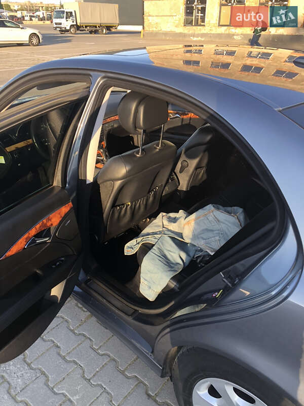 Седан Mercedes-Benz E-Class 2006 в Чернівцях