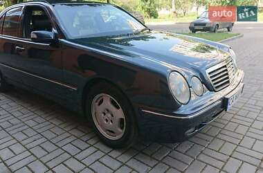 Седан Mercedes-Benz E-Class 2000 в Черкассах