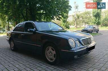 Седан Mercedes-Benz E-Class 2000 в Черкассах