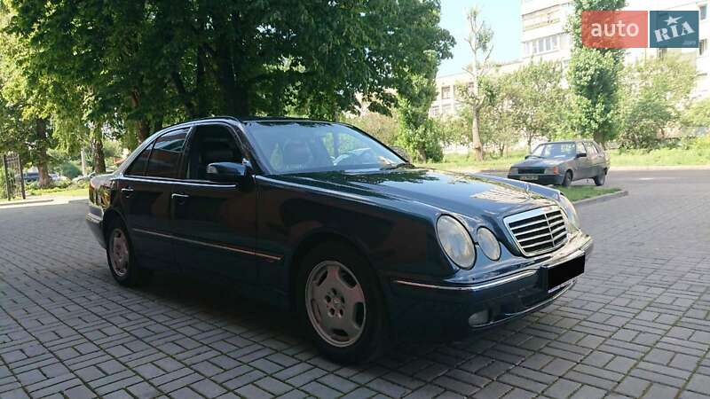 Седан Mercedes-Benz E-Class 2000 в Черкассах
