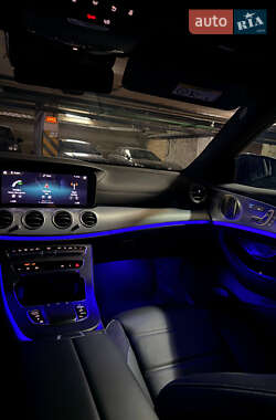 Седан Mercedes-Benz E-Class 2021 в 