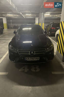 Седан Mercedes-Benz E-Class 2017 в Києві