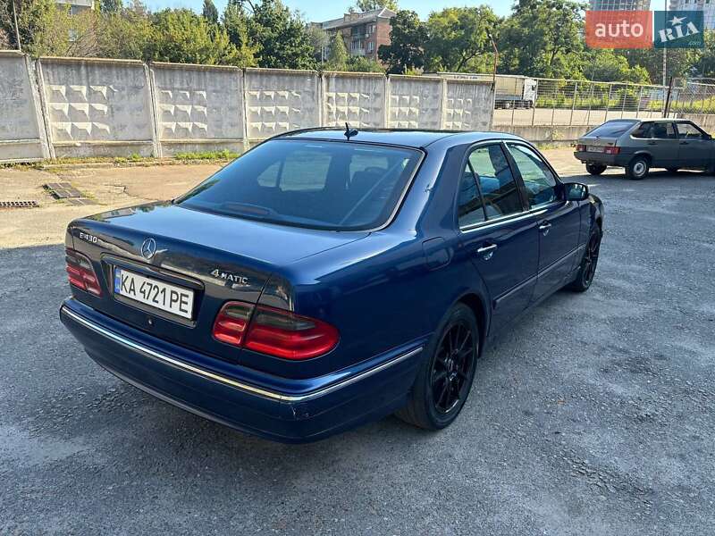 Седан Mercedes-Benz E-Class 2000 в Києві