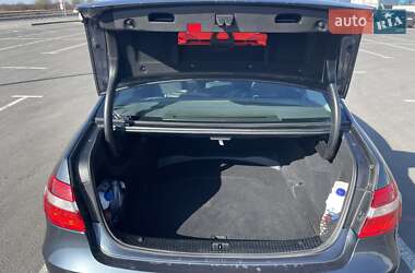 Седан Mercedes-Benz E-Class 2012 в 