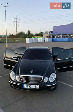 Седан Mercedes-Benz E-Class 2002 в Ровно