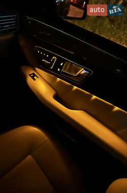 Седан Mercedes-Benz E-Class 2012 в 