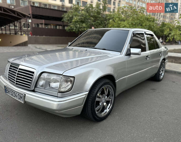 Mercedes-Benz E-Class 1994