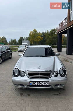 Седан Mercedes-Benz E-Class 2001 в Ратному