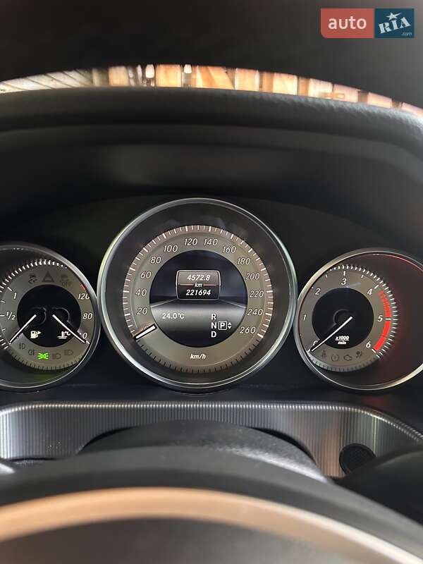 Седан Mercedes-Benz E-Class 2014 в Перегінське фото 14 Седан Mercedes-Benz E-Class 2014 в Перегінське