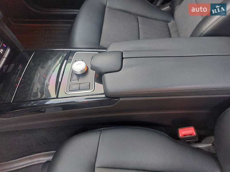 Седан Mercedes-Benz E-Class 2011 в Запорожье