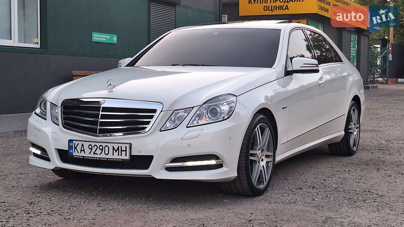 Mercedes-Benz E-Class 2011