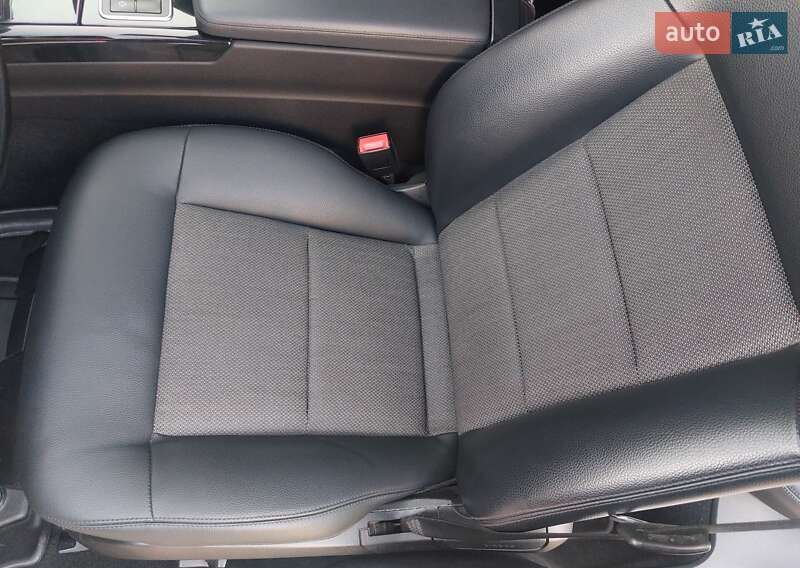 Седан Mercedes-Benz E-Class 2011 в Запорожье