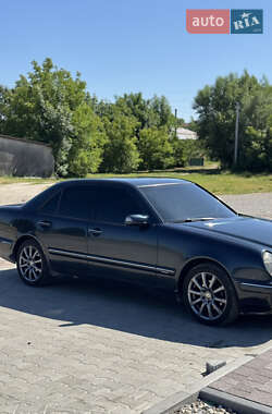 Седан Mercedes-Benz E-Class 2000 в Рогатині