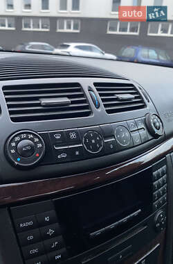 Седан Mercedes-Benz E-Class 2003 в 