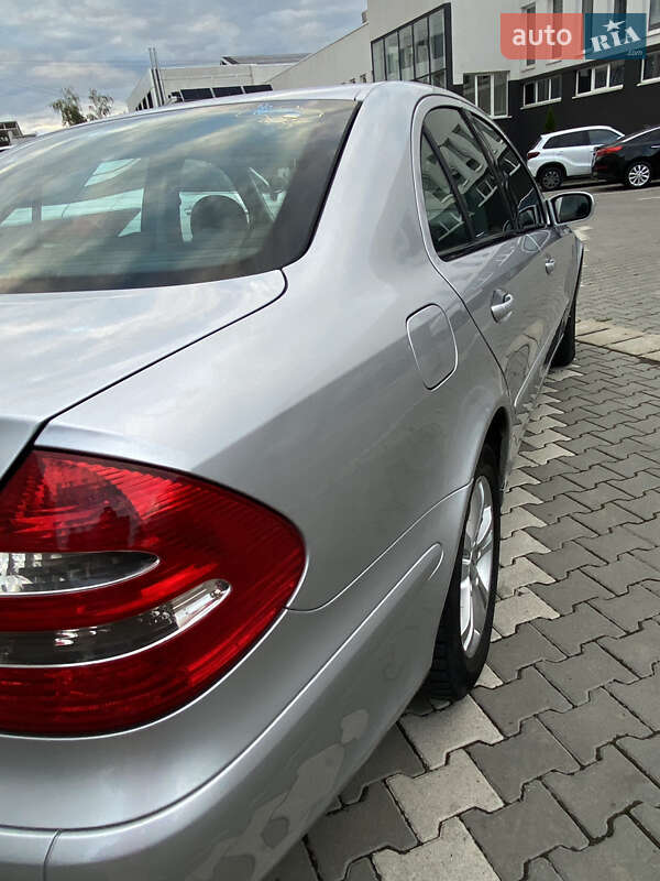Седан Mercedes-Benz E-Class 2003 в Чернівцях