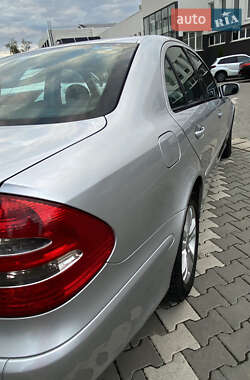 Седан Mercedes-Benz E-Class 2003 в 
