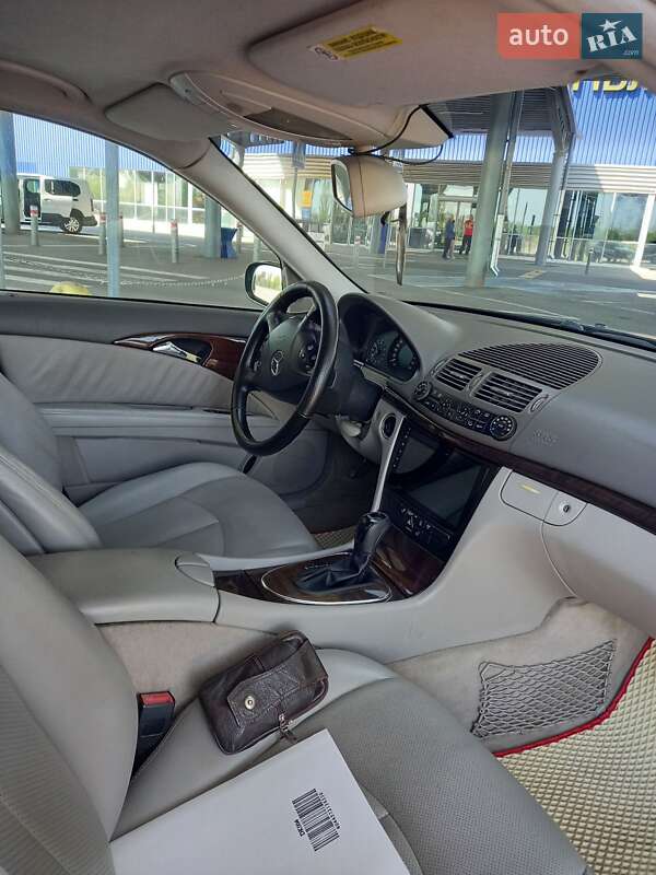 Седан Mercedes-Benz E-Class 2003 в Кривому Розі