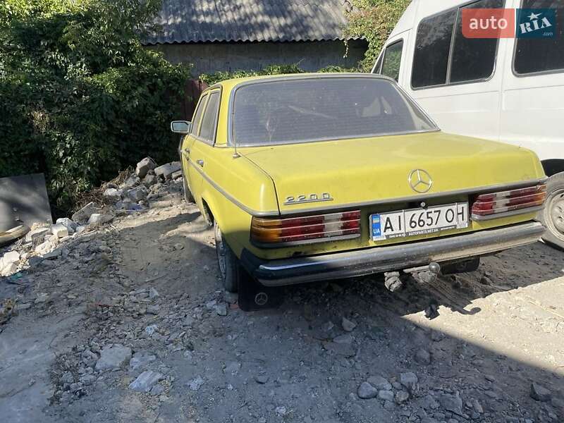 Mercedes-Benz E-Class 1977